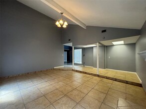 12011 Carriage Ridge Ct in Houston, TX - Building Photo - Building Photo