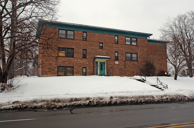 Huntington Park Apartments in Rochester, NY - Foto de edificio - Building Photo