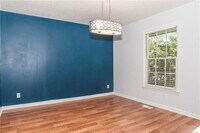 1302 Kienast Dr photo'