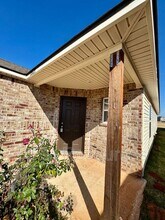 12013 SW 31st St in Mustang, OK - Building Photo - Building Photo