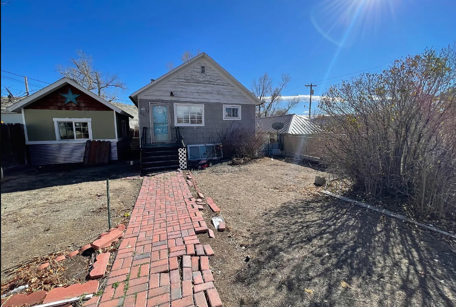 282 N 3rd E St in Green River, WY - Building Photo