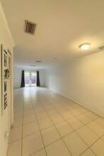 401 SW 109th Ave in Miami, FL - Building Photo - Building Photo