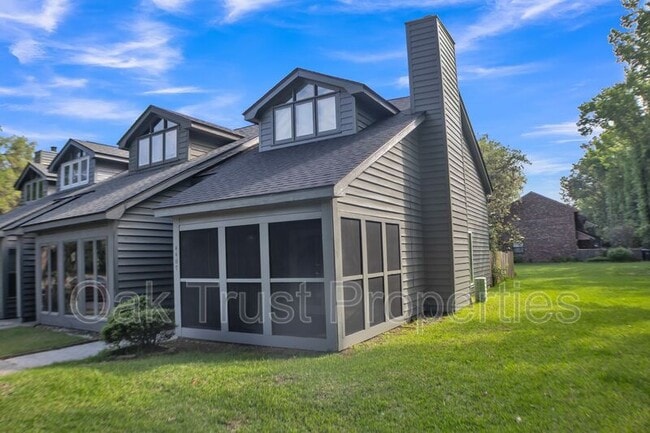 property at 4407 Great Oak Dr