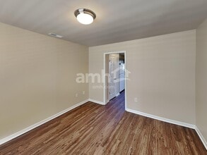 1041 Vanguard Dr in Spring Hill, TN - Building Photo - Building Photo