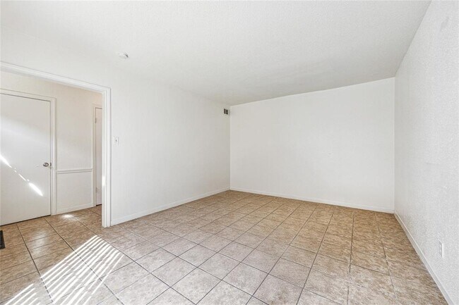 3006 Falk Ct in La Porte, TX - Building Photo - Building Photo