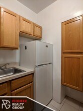 1160 N Dearborn St, Unit 212 in Chicago, IL - Building Photo - Building Photo
