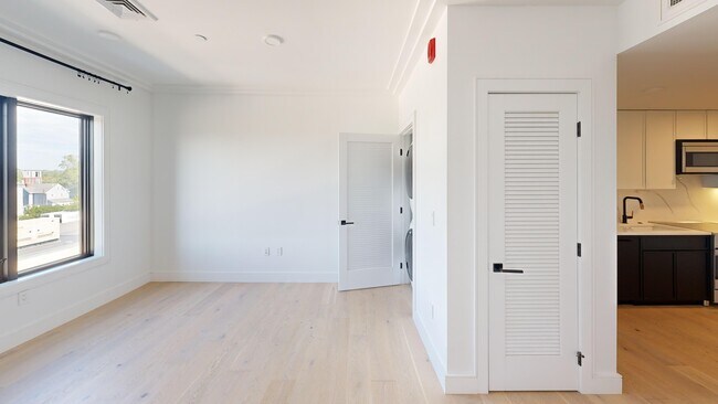 84 Braintree St, Unit 50 leo #405 in Boston, MA - Building Photo - Building Photo