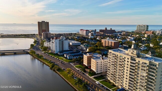500 Deal Lake Dr in Asbury Park, NJ - Building Photo - Building Photo