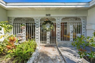 2401 26th Ave S, Unit 402 in St. Petersburg, FL - Building Photo - Building Photo