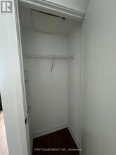 203 College St in Toronto, ON - Building Photo - Building Photo