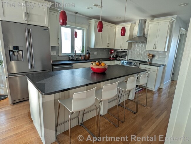 29 Cameron Ave, Unit #B