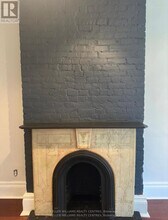 212 Gerrard St E in Toronto, ON - Building Photo - Building Photo