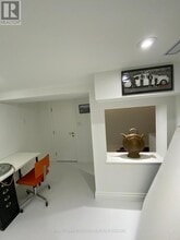 19 Teddington Park Ave in Toronto, ON - Building Photo - Building Photo