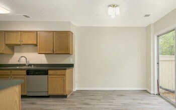 127 Heathfield Dr in Frederick, MD - Building Photo - Building Photo