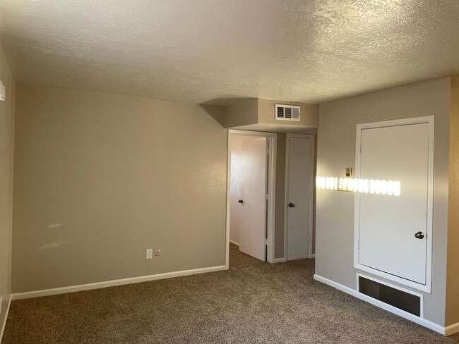 1420 Truman St SE-Unit -3C in Albuquerque, NM - Building Photo - Building Photo