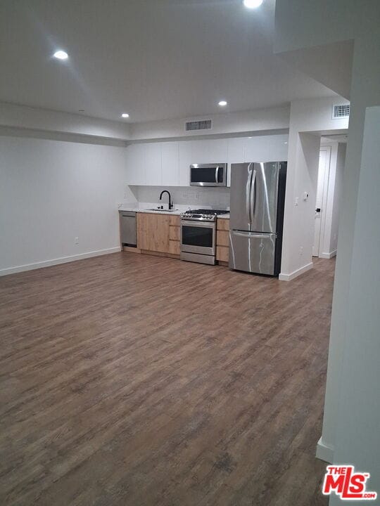 124 S Croft Ave in Los Angeles, CA - Building Photo - Building Photo