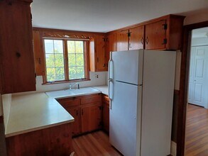4 Orchard Ave in Barrington, RI - Building Photo - Building Photo
