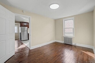 156 Beech St in Yonkers, NY - Building Photo - Building Photo