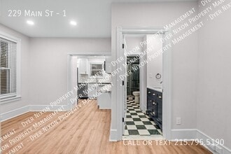 229 S Main St in Spring City, PA - Building Photo - Building Photo