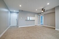 9025 Rue Cambon St photo'