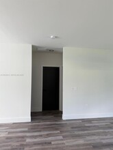 710 Bedford Point Ave in Lehigh Acres, FL - Building Photo - Building Photo