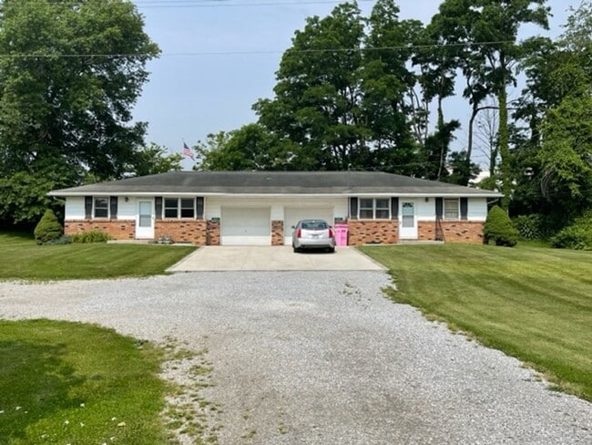 property at 697 Lindaire Ln