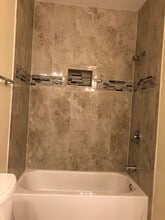 20419 Riverbend Sq, Unit Riverbend Condo in Sterling, VA - Foto de edificio - Building Photo
