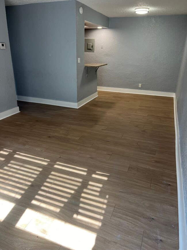 5825 NW 22nd Ct in Lauderhill, FL - Building Photo - Building Photo