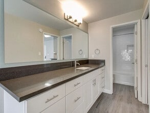 2700 Peterson Pl in Costa Mesa, CA - Building Photo - Building Photo