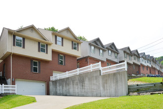 Point Benton Townhomes in Covington, KY - Foto de edificio - Building Photo