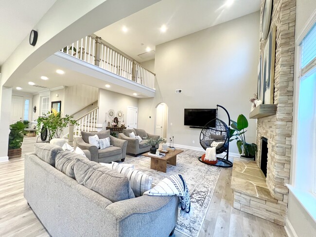 property at 4745 Kingswood Dr