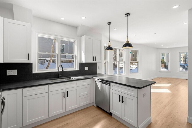 53 Dustin St in Boston, MA - Building Photo - Building Photo