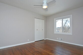 5204 Grandview Ln in Edina, MN - Building Photo - Building Photo