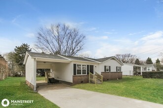 106 Crestview Dr in Concord, NC - Building Photo - Building Photo