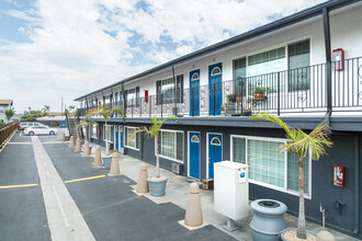 Northwind Apartments in Bellflower, CA - Building Photo - Building Photo