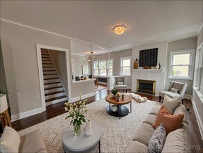 310 Fishel Ave in Riverhead, NY - Foto de edificio - Building Photo