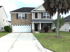 22 Laurel Ln in Port Wentworth, GA - Building Photo