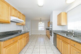 1836 Rockmoor Dr in Chesterfield, MO - Building Photo - Building Photo