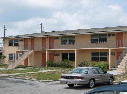 Briarstone Apartments in Melbourne, FL - Building Photo