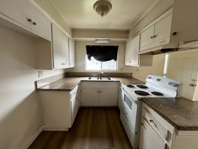 6081 Lemon Ave in Cypress, CA - Building Photo - Building Photo