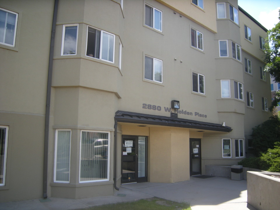 Decatur Place Apartments in Denver, CO - Building Photo