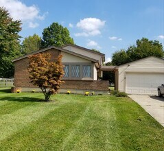 8174 Maddox Dr in West Chester Township, OH - Building Photo - Building Photo