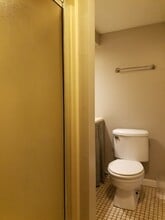 1717 Monroe Ave, Unit Joanne Budash in Dunmore, PA - Building Photo - Building Photo
