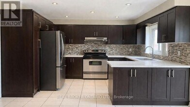 27 Alicewood Dr in Markham, ON - Building Photo - Building Photo