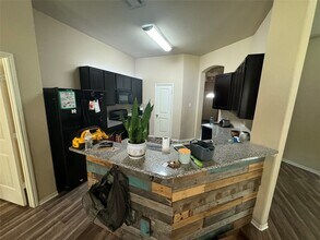 21614 Alexandria Forest Ct in Porter, TX - Foto de edificio - Building Photo