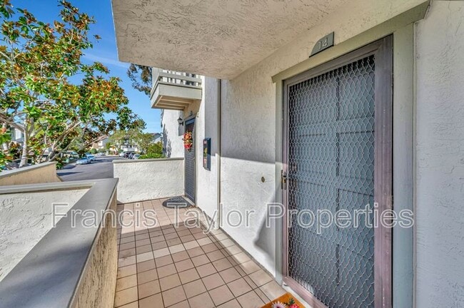 6956 Park Mesa Way in San Diego, CA - Building Photo - Building Photo