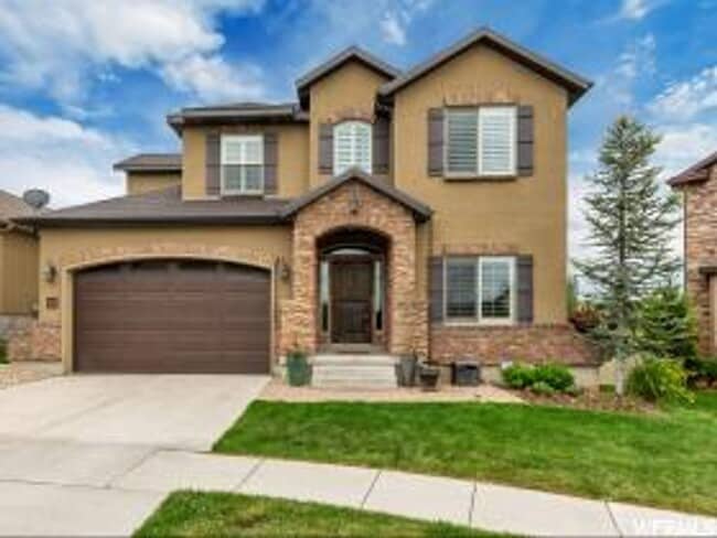 property at 521 Aspen Peak Dr