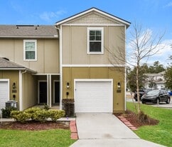 86728 Mainline Rd in Yulee, FL - Building Photo