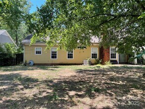 6002 Kenmore Ln in Indian Trail, NC - Building Photo - Building Photo