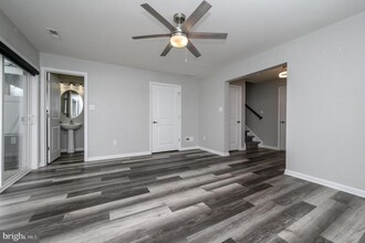 26 Sanctuary Pl in West Deptford, NJ - Building Photo - Building Photo